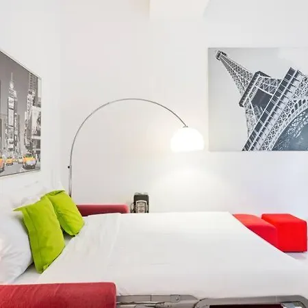 Chic & Modern 1 Bed Sleeps 4, Vatican * Rome