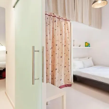 Chic & Modern 1 Bed Sleeps 4, Vatican Lejlighed *