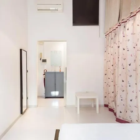 Chic & Modern 1 Bed Sleeps 4, Vatican Lejlighed Rom